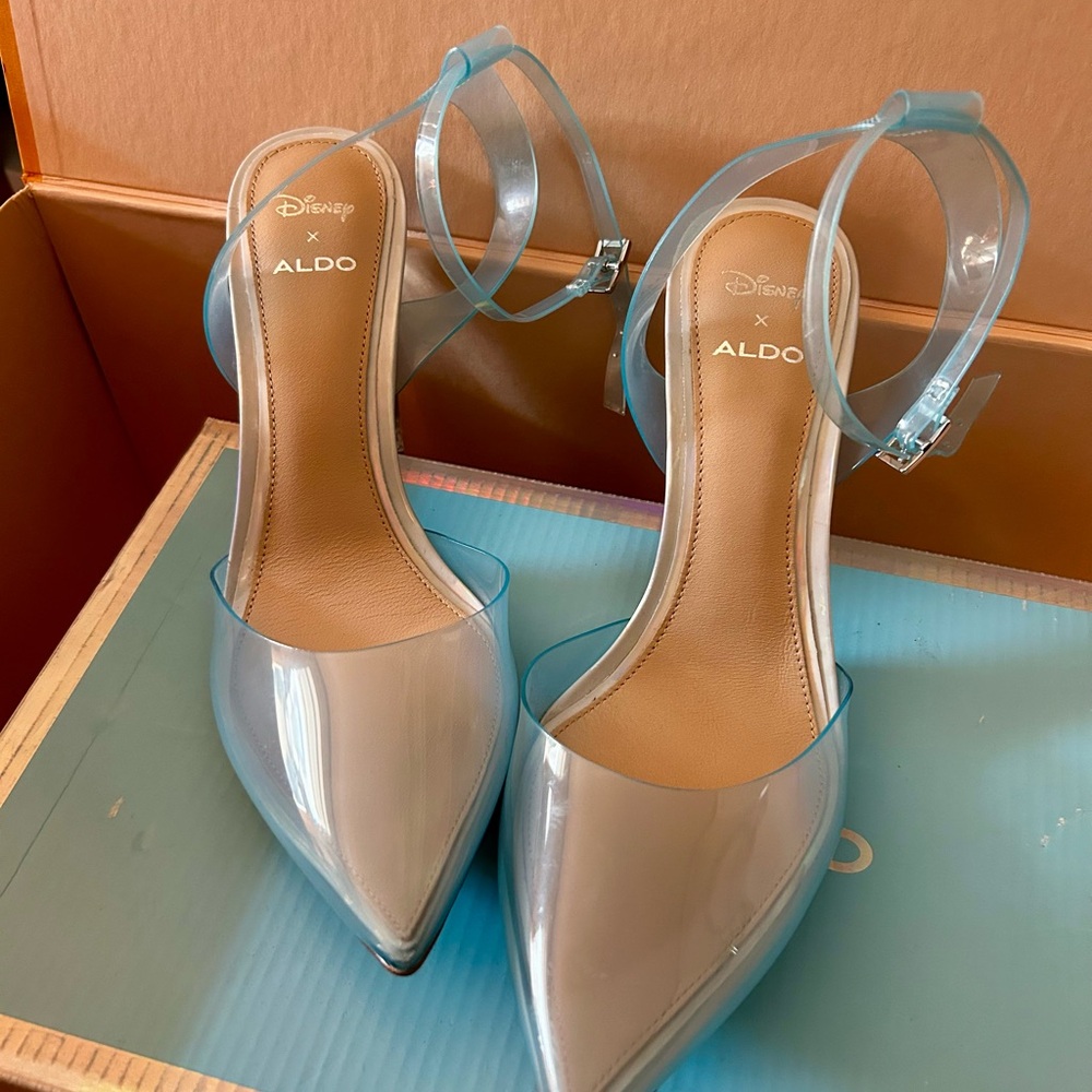 Aldo Gray Stiletto Heels Elegant Design